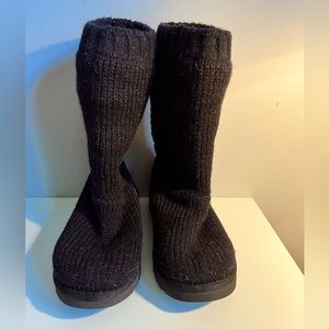 Uggs ribbed knit sweater boots size 7 black